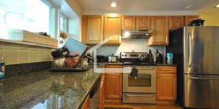 3beds 2 baths in Brookline Gallery 8
