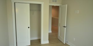 843 ONTARIO Street Gallery 23