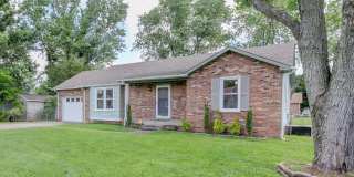 Charming Ranch Style Home with Hardwood Flooring Within Minutes to Fort Campell Gallery 1