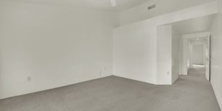 A Must See!!! Beautiful 2/2 home!!! Summerlin!! Gallery 16