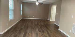 Beautiful, Newer Built Home in Riverside Gallery 6