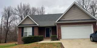 MAKE THIS BEAUTIFUL 3 BED, 2.5 BATH YOUR NEW HOME LOCATED IN THE CONVENIENT ELIZABTHTOWN LOCATION Gallery 1