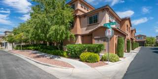 Beautiful Townhome in Summerlin Gallery 4