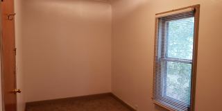 2 Bedroom / 1 Bath House in GREAT Location! Gallery 9