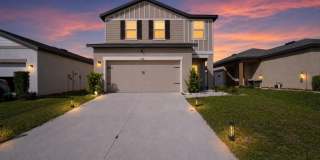 Spacious 4BR House in Zephyrhills Gallery 1