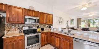 Beautifully furnished 2BR/2BA first-floor condo Gallery 7