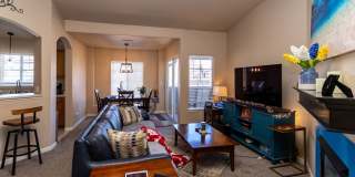 Beautiful upper-level condo in gated community!!! Gallery 5