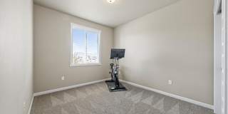 Move-In Ready West Richland Rental – 3-Car Garage, Fenced Yard, Hot Tub Included Gallery 16
