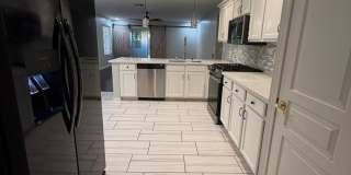 1945 E Aloe Place Gallery 18