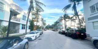 Beautiful studio apartment in the heart of South of Fifth, completely remodeled & steps from the beach! Gallery 13