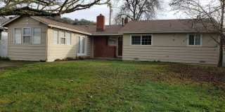 4 Bedroom Home in Quiet Neighborhood Gallery 1