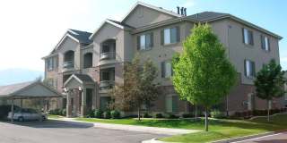 Great Condo with Tile & Granite Gallery 1