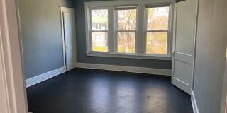 Hawthorne Street Gallery 15