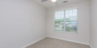 Riverstone Apartments at Long Shoals Gallery 79