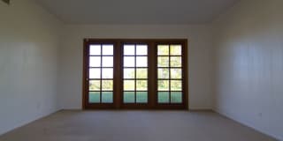 Architect’s Dream with Panoramic Valley Views in Private Calabasas Cul-de-Sac Gallery 17