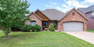 3902 SW Banbury Drive Gallery 1