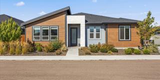 Amazing Neighborhood 2 Bed 2 Bath Plus Office Gallery 1