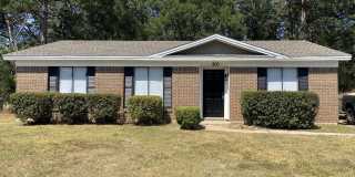 800 Lynn Court Gallery 1