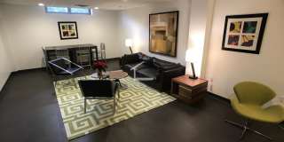 Amazing apartment in Allston Gallery 6