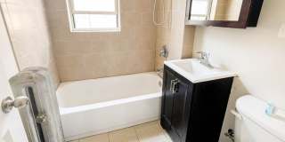 1916-34 W Winona / 5103-15 N Winchester Gallery 11