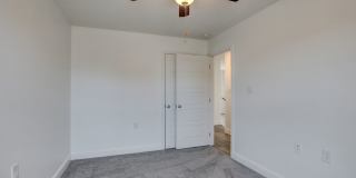 Fresh and so Clean Clean Close to Everything! Gallery 37