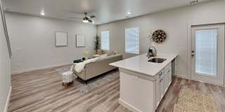 Luxury 3 Bedroom 2.5 Bathroom Duplex in Piedmont Schools with a 2 car garage (Neighborhood Park) Gallery 10