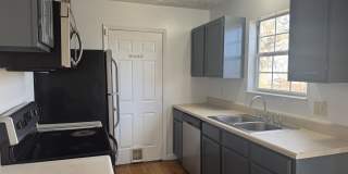 3261 Kingsmore Drive Gallery 2