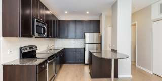 565 W Quincy Street Gallery 8