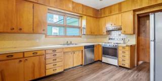 1721 Clay Street Gallery 7