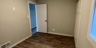 2904 N Broadway Gallery 10