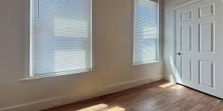 Charming 3-Bed Port Richmond Row Home Gallery 7