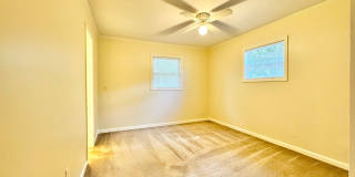 2 Bedroom in Lindley Park close to UNCG Gallery 12
