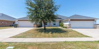3/2/2 READY TO RENT! Gallery 1