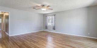 1210 E Oakmont Gallery 3