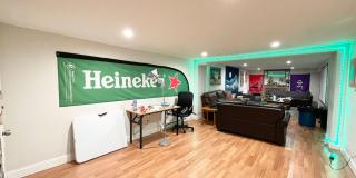 Perfect apartment for Social Students near NEU! Spacious, Yard, Parking & more! Gallery 4