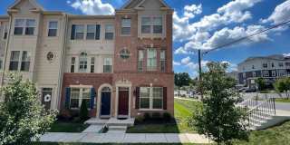 Bright and airy 3bd 3.5bth garage townhome located in Shannon Glen community. Gallery 1