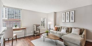 100 West Chestnut Apartments Gallery 5