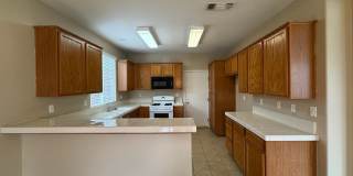 Spacious SW Bakersfield Home! Gallery 6