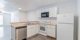 221 E Craig Pl Gallery 13