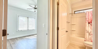 Updated 3 Bedroom High Point Condo with Large Bonus Room! Gallery 13