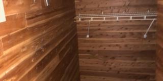 Wonderful lower unit with fresh paint Gallery 9