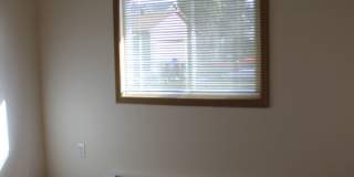 3 bedroom 1 bath home in Hillsboro near Max line Gallery 12