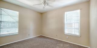 Cute 3/1 with carport! Gallery 13