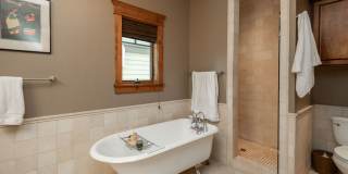 Beautiful Westside Craftsman | Prime Bend Location Gallery 25