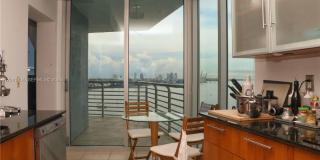 325 S Biscayne Boulevard 1523, Miami, FL 33131 - 2393 Gallery 1