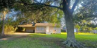 Cozy Charming Country Home Gallery 1