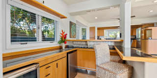 Oceanfront Wailupe Beach House w/ Pool & Hot Tub Gallery 11