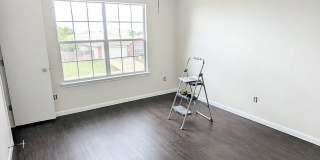 Room in 3 Bedroom Home at Phillips St Gallery 9
