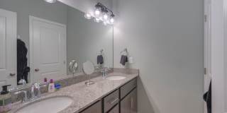 Furnished - 4- Bedroom Townhome - Perfect for Roommates Gallery 10