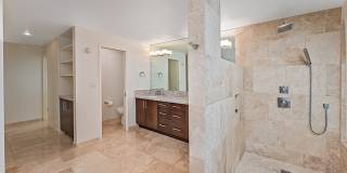 5 BR Executive Home with Pool in prestigious Kahala! Pet Friendly! Gallery 14